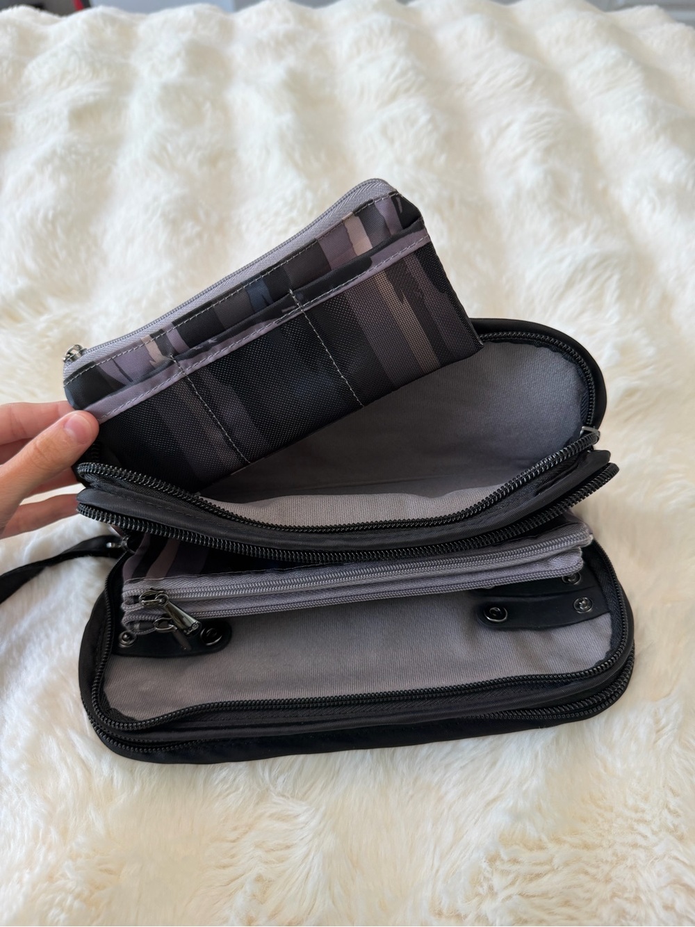 Lug Flipper Travel Jewelry Organizer - Picture 5 of 5